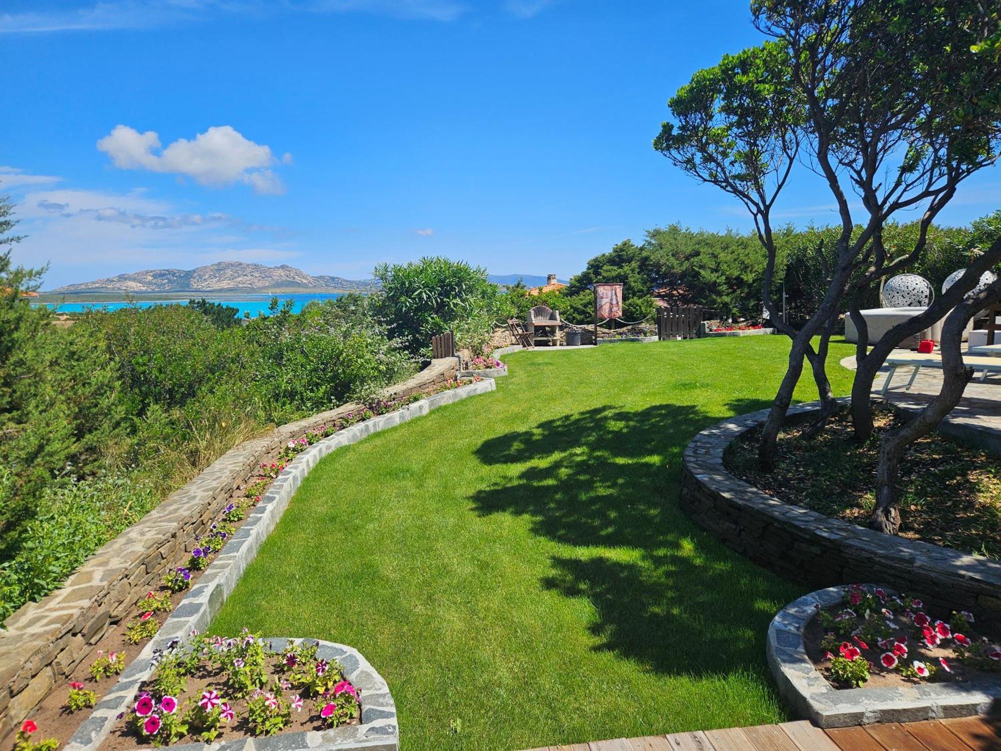Villa Boat - In Front Of The Sea Stintino Exterior foto